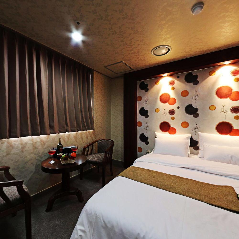 Uijeongbu Tourist Hotel ภายนอก รูปภาพ